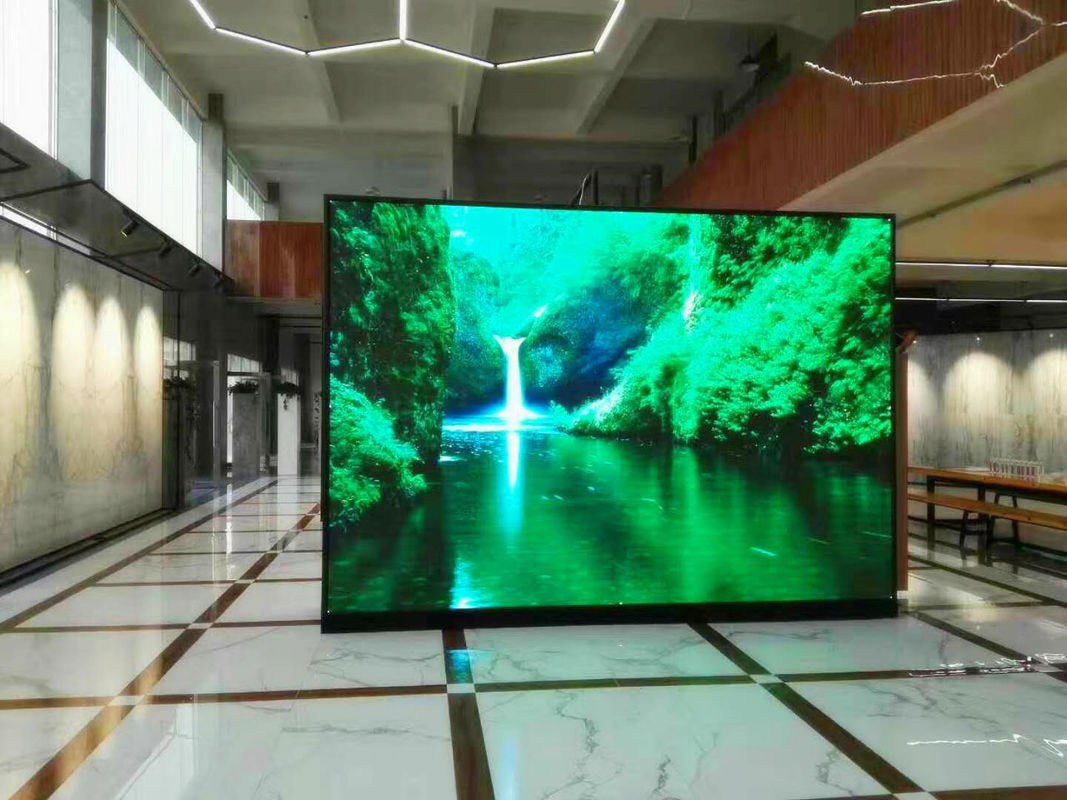 Interactive LED Touch Screens Hire 100 Meters Viewing Distance P5 Ultra Thin UV Proof