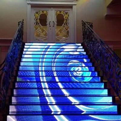 1920-3840HZ Adjustable Color Temperature P2.9 LED Floor Display with 5000 1 Contrast Ratio